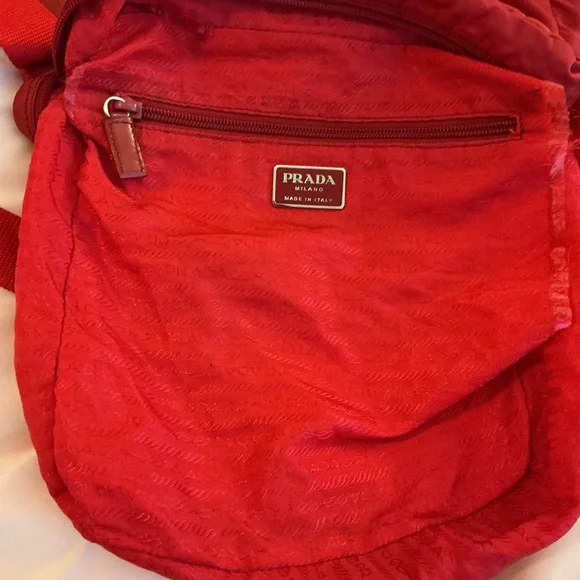 PRADA Nylon Red Messenger Crossbody Bag w/ Shoulder Strap Vintage Authentic - Picture 4 of 16